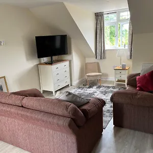  Apartment Flat In Quiet Location