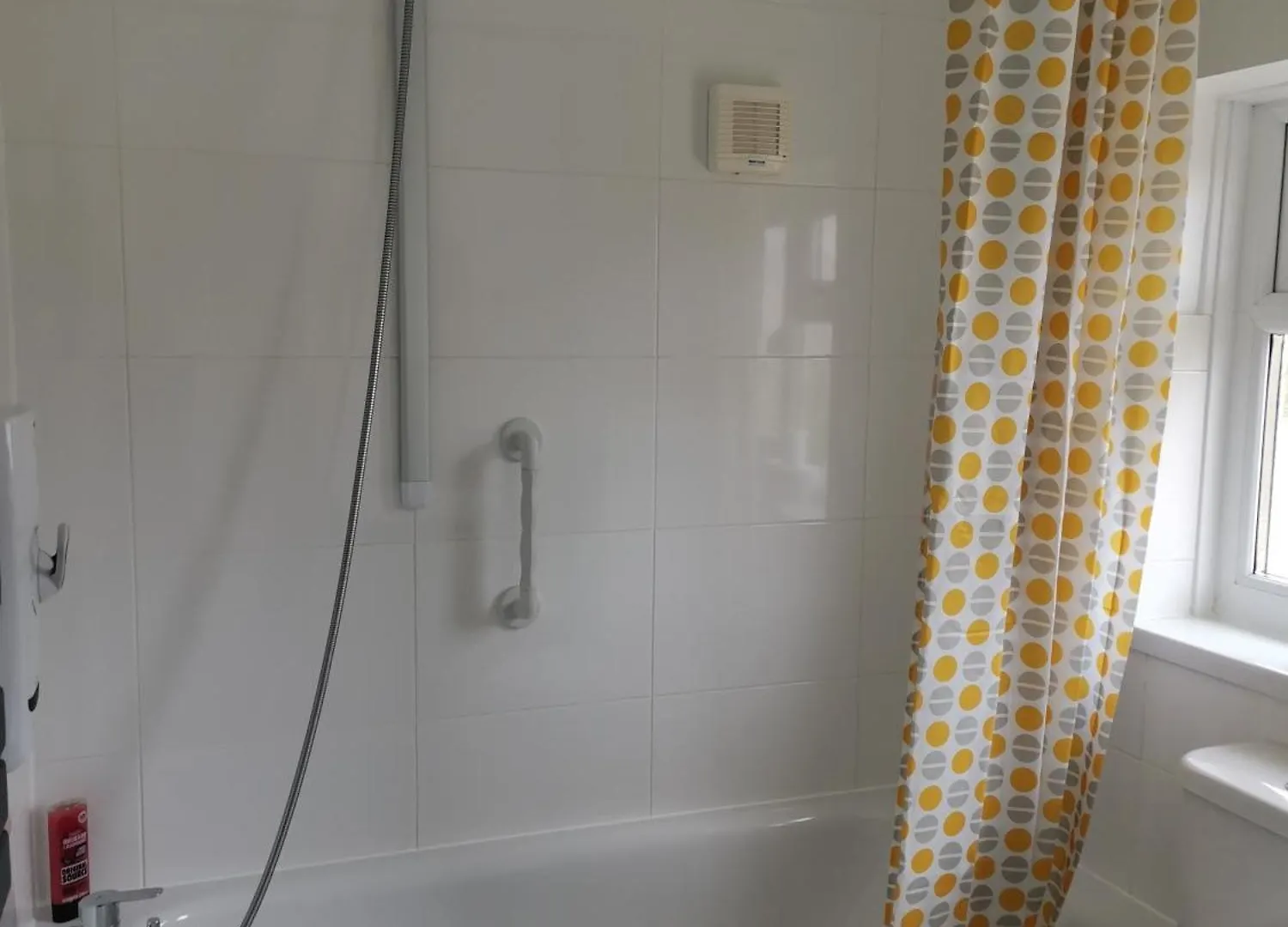 Contemporary 3 Bedroom House With Garden And Private Parking Nottingham Holiday home