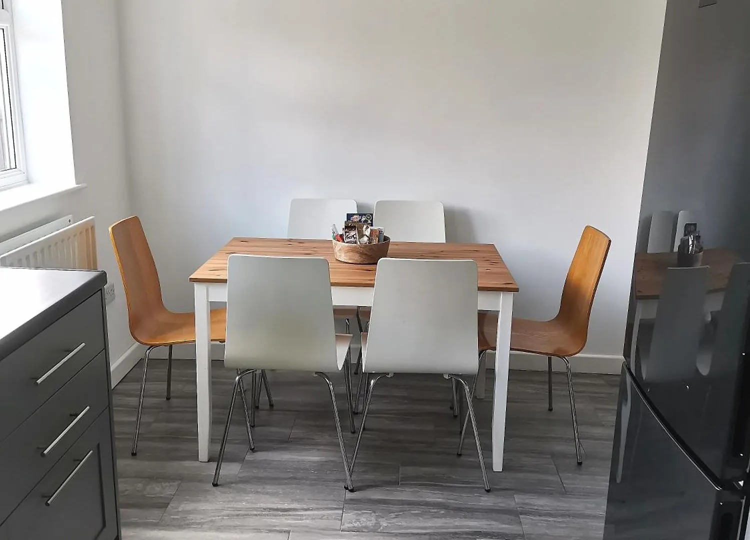 Contemporary 3 Bedroom House With Garden And Private Parking Nottingham