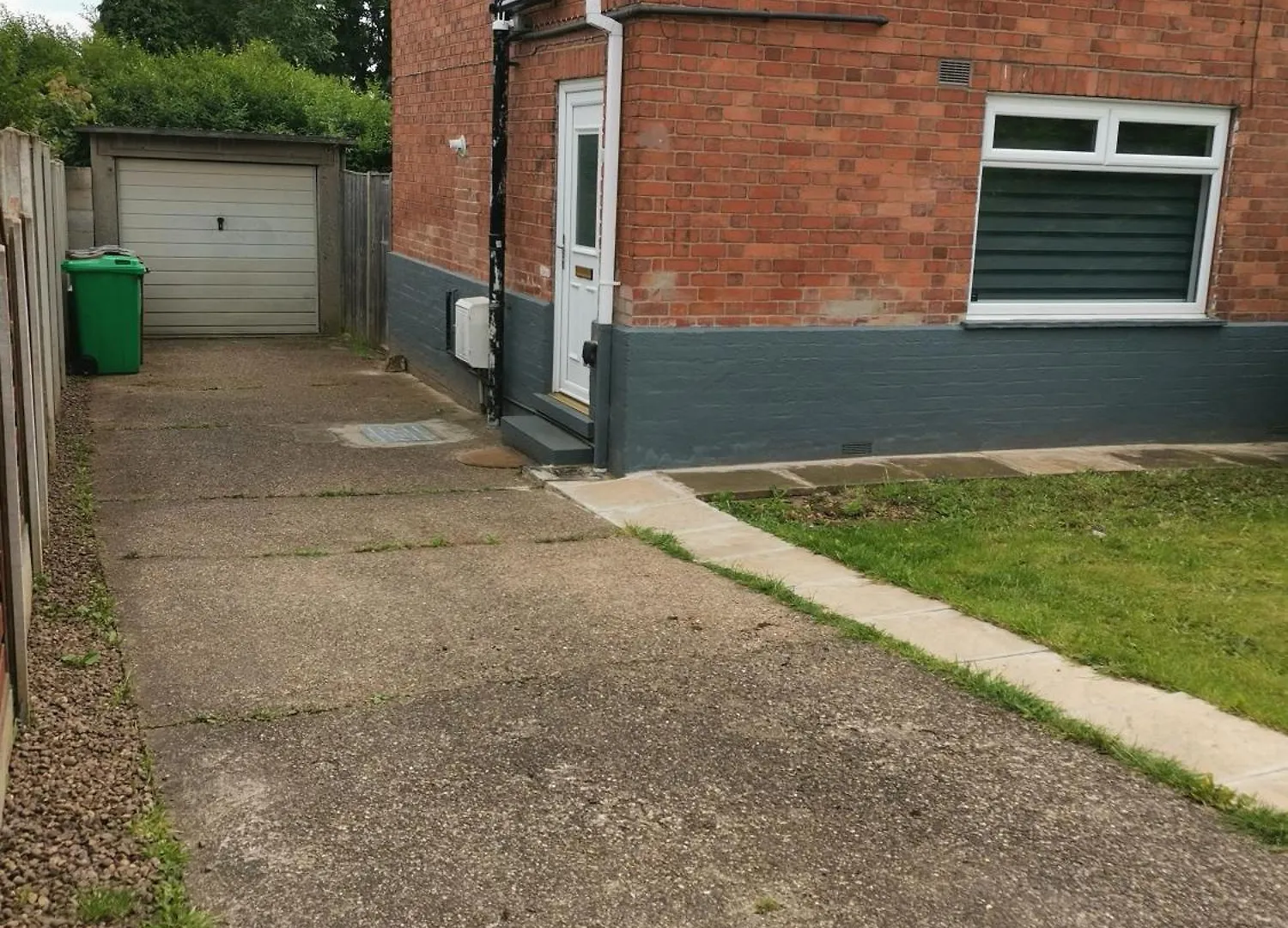 Contemporary 3 Bedroom House With Garden And Private Parking Nottingham United Kingdom